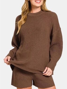 Cozy Ribbed Crewneck Sweater in Brown